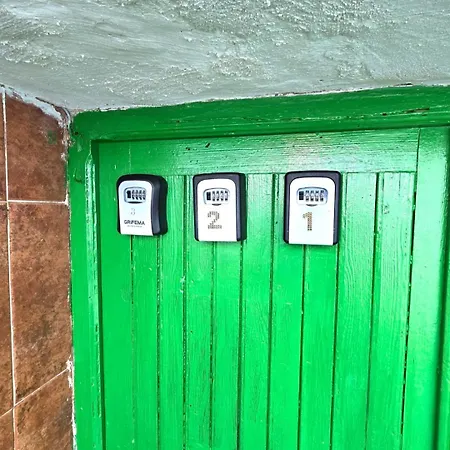 Apartamento Casa Cueva Puerta Valencia *